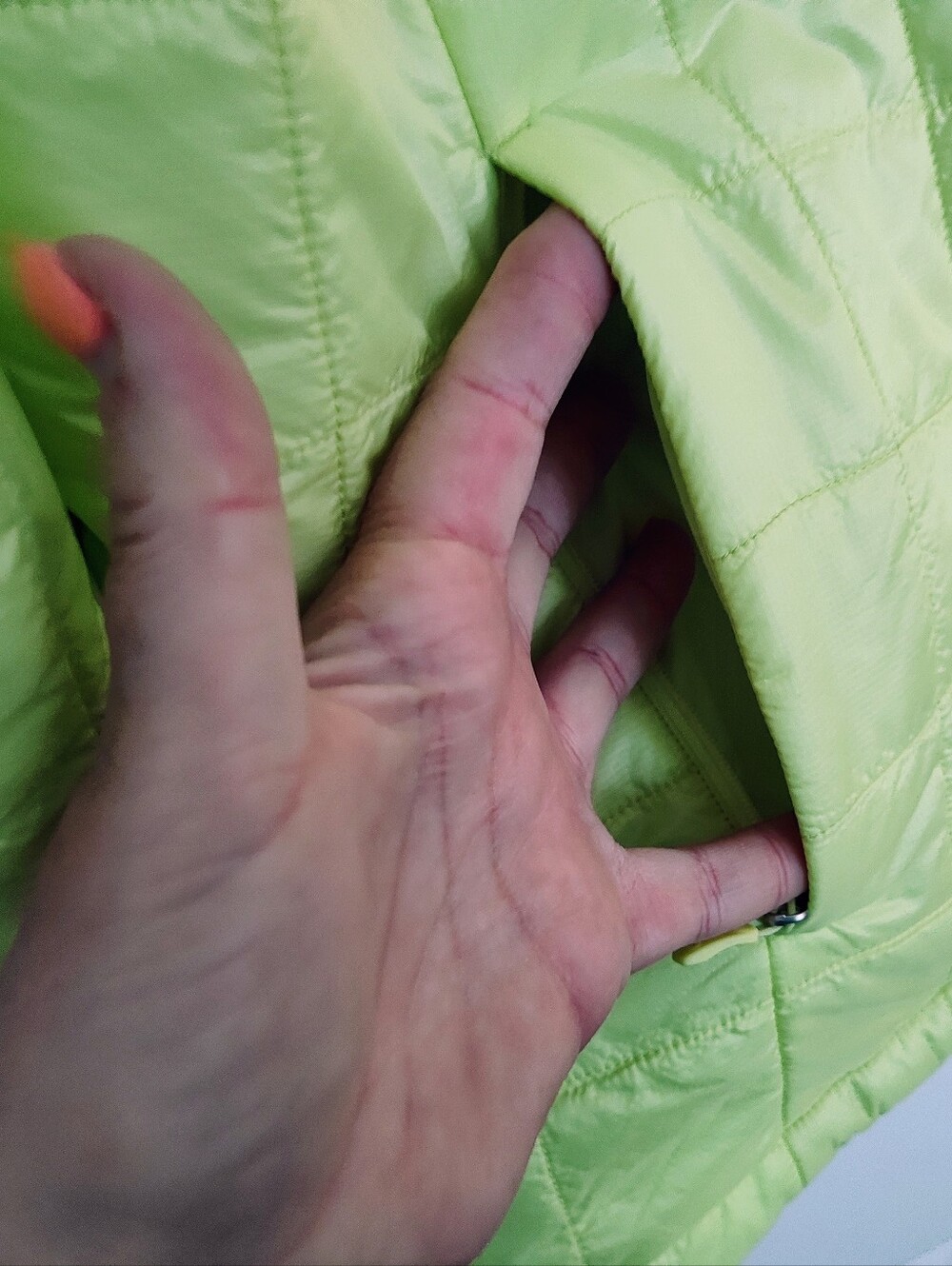 ~~MARMOT💛Lightweight Jacket~~ - Picture 4 of 11